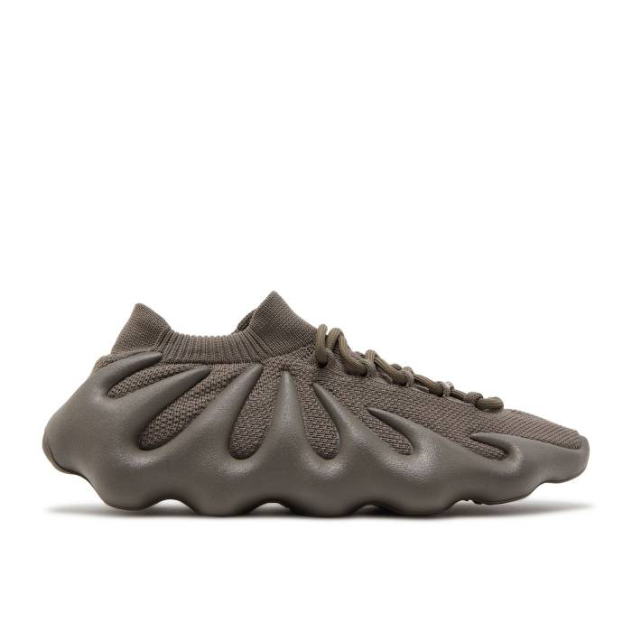 アディダス Adidas 【 Yeezy 450 'Cinder' Men Cinder/Cinder/Cinder 】 メンズ 26,130円