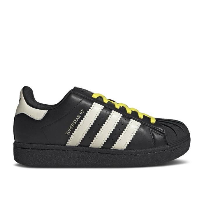 アディダス Adidas 【 Pharrell X Superstar 92 \u0027Virginia - Black\u0027 Men Core Black/Sky Rush/Cream White 】 Superstar はやりっ児 メンズ 中核グループ 黒いこと 黒いこと 天の原 rush 混雑時 皮膚軟化剤 白いこと 白いこと