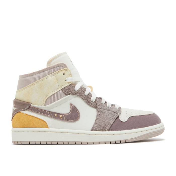 ナイキ エアジョーダン Air Jordan 【 Jordan 1 Mid Se Craft \u0027Inside Out - Taupe Haze\u0027 Men Sail/Taupe Haze/Fossil Stone/Celestial Gold/Muslin 】 ミッド メンズ ゴールド スニーカー-メンズ靴