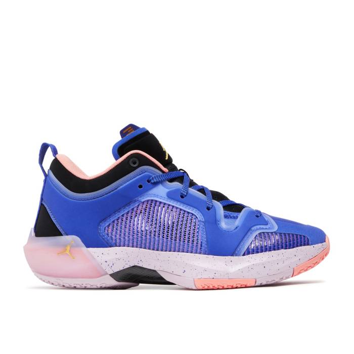 ナイキ　エアジョーダン Air Jordan 【 Jordan 37 Low 'Till Dawn' Men Lapis/Saturn Gold/Black/Crimson Bliss/Iced Lilac 】 メンズ ゴールド 黒色 ブラック クリムゾン 44,265円