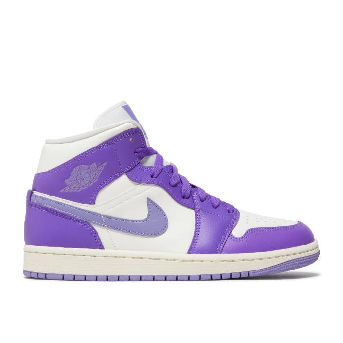 ナイキ エアジョーダン Air Jordan 【 Wmns Jordan 1 Mid \u0027Action Grape\u0027 Women Action Grape/Sail/Sky J Light Purple 】 ミッド レディース 動き 天の原 Purple 紫・パープル