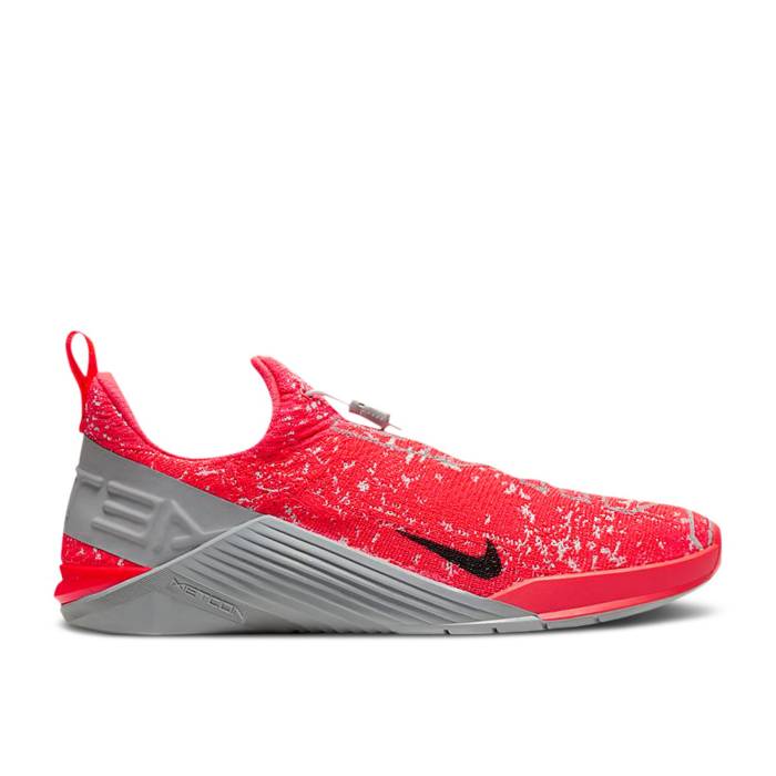 ナイキ Nike 【 React Metcon Bright Crimson Men Bright Crimson/Particle Grey/Red Orbit/Grey Fog 】 リアクト メンズ クリムゾン 灰色 グレー Red 赤・レッド