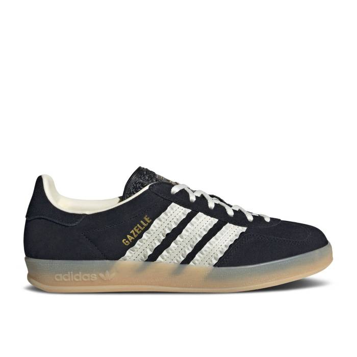 アディダス Adidas 【 Wmns Gazelle Indoor \u0027Ruffled Stripes - Black Cream Gum\u0027 Women Core Black/Cream White/Gum 】 ガゼル 黒いこと 黒いこと 皮膚軟化剤 レディース 中核グループ 黒いこと 黒いこと 皮膚軟化剤 白いこと 白いこと