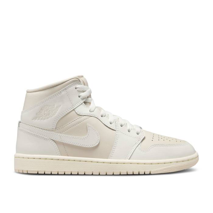 ナイキ エアジョーダン Air Jordan 【 Wmns Jordan 1 Mid \u0027Legend Light Brown\u0027 Women Legend Light Brown/Muslin/Sail 】 ミッド レディース Legend 先祖伝承 赤銅色 赤銅色