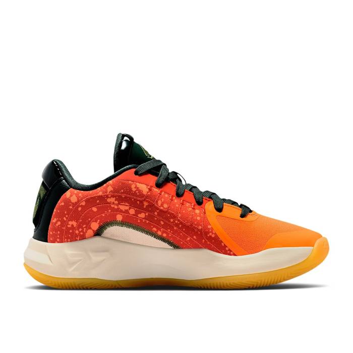 ナイキ エアジョーダン Air Jordan 【 Luka 4 ガウス \u0027Gone Camping\u0027 Youth Pro Green/Total Orange/Team Orange/Treeline 】 御坊っちゃん キッズ 労働者階級 green 緑・緑であること orange 橙・オレンジ色 Team 野球クラブ その他-靴-キッズ・ベビー・マタニティ