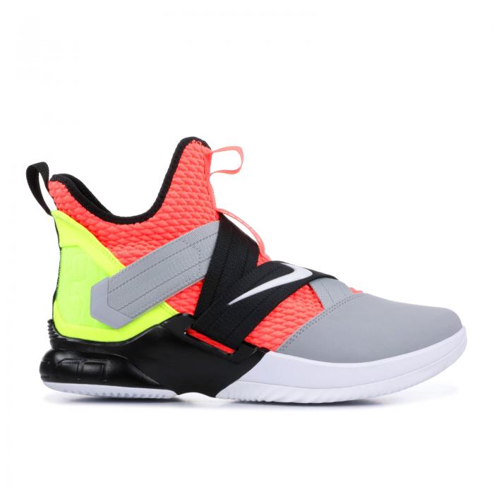 【 NIKE LEBRON SOLDIER 12 \u0027HOT LAVA\u0027 / HOT LAVA WHITE  BLACK 】 レブロン ソルジャー 白いこと 白いこと 黒いこと 黒いこと スニーカー メンズ ナイキ