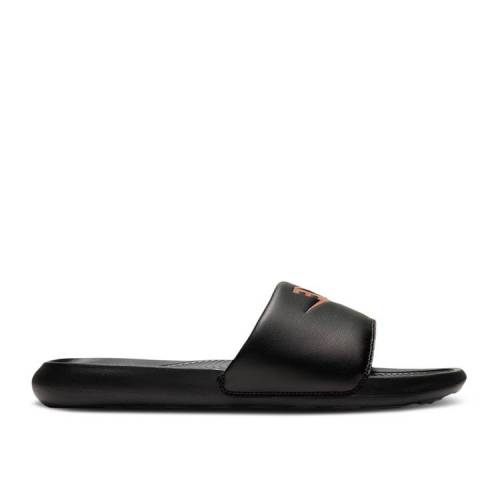 【 NIKE WMNS VICTORI ONE SLIDE \u0027BLACK METALLIC RED BRONZE\u0027 / BLACK BLACK METALLIC RED BRONZE 】 サンダル 赤 赤いこと 黒いこと 黒いこと 銅 ブロンズ スニーカー レディース ナイキ