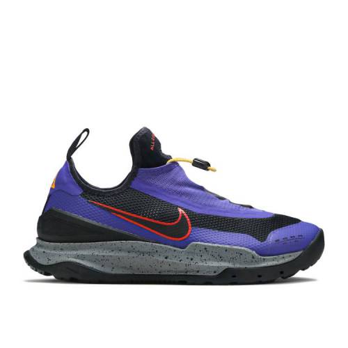 【 NIKE ACG ZOOM AIR AO \u0027FUSION VIOLET RED\u0027 / FUSION VIOLET CHALLENGE RED 】 望遠レンズ 紫 相撲取り草 核融合反応 赤 赤いこと スニーカー メンズ ナイキ