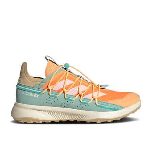 【 ADIDAS WMNS TERREX VOYAGER 21 'SCREAMING ORANGE HAZY GREEN' / SCREAMING ORANGE CREAM WHITE 】 アディダス 橙 オレンジ クリーム 白色 ホワイト スニーカー レディース