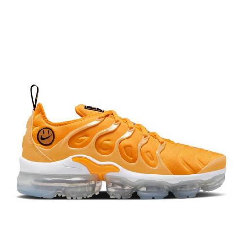 【 NIKE WMNS AIR VAPORMAX PLUS \u0027GO THE EXTRA SMILE\u0027 / POLLEN YELLOW STRIKE TEAM ORANGE 】 黄味がかった 黄色 ストライク 野球クラブ 橙 オレンジ色 エアヴェイパーマックス スニーカー レディース ナイキ