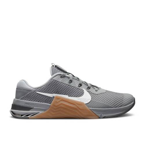 【 NIKE METCON 7 'PARTICLE GREY GUM' / PARTICLE GREY GUM MEDIUM BROWN 】 灰色 グレー 茶色 ブラウン スニーカー メンズ ナイキ|スニケス