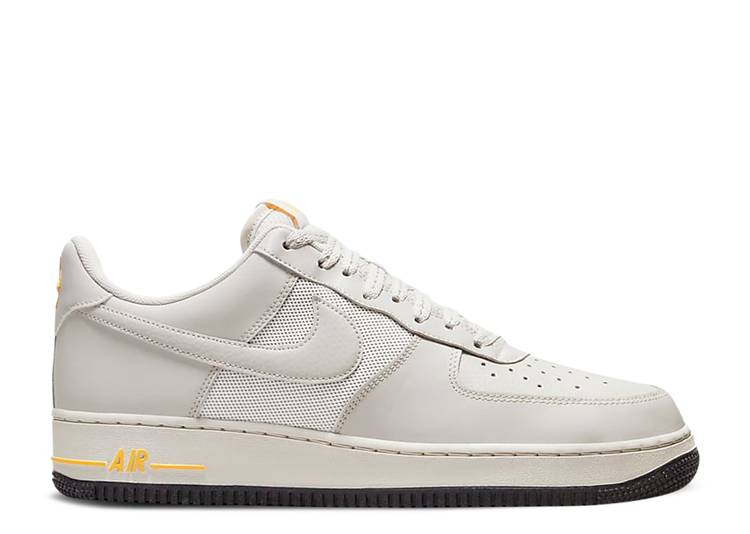 【 NIKE AIR FORCE 1 LOW 'REFLECTIVE LIGHT BONE' / LIGHT BONE UNIVERSITY GOLD BLACK 】 ゴールド 黒色 ブラック エアフォース スニーカー メンズ ナイキ