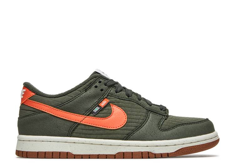 【 NIKE DUNK LOW SE NEXT NATURE GS 'TOASTY - SEQUOIA' / SEQUOIA ORANGE MEDIUM OLIVE SAIL 】 ダンク 橙 オレンジ オリーブ ダンクロー ジュニア キッズ ベビー マタニティ スニーカー ナイキ