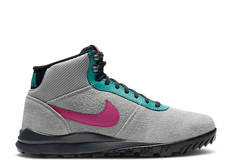 【 NIKE HOODLAND BOOT \u0027GREY MINERAL TEAL\u0027 / PARTICLE GREY DARK SMOKE GREY 】 ブーツ 薄墨色 薄墨色 スニーカー メンズ ナイキ