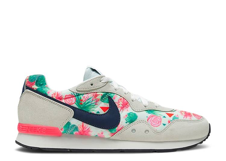 【 NIKE RUNNER 'N7' / SPRUCE AURA FLASH CRIMSON BLACK 】 オーラ クリムゾン 黒色 ブラック スニーカー メンズ ナイキ|スニケス