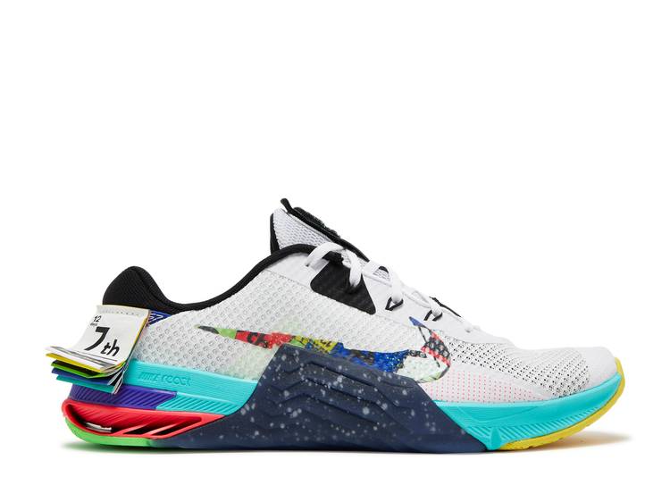 【 NIKE METCON 7 AMP '12 DAYS OF CHRISTMAS' / WHITE BLACK YELLOW STRIKE MULTI 】 アンプ 白色 ホワイト 黒色 ブラック 黄色 イエロー ストライク スニーカー メンズ ナイキ｜スニケス
