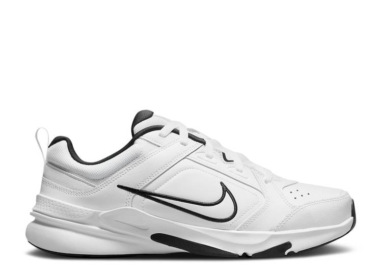 【 NIKE DEFY ALL DAY \u0027WHITE BLACK\u0027 / WHITE BLACK WHITE 】 白いこと 白いこと 黒いこと 黒いこと スニーカー メンズ ナイキ スニーカー-靴-メンズ靴