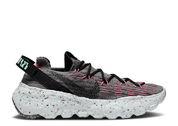 【 NIKE WMNS SPACE HIPPIE 04 'SOUTH BEACH' / SMOKE GREY BLACK PINK BLAST 】 灰色 グレー 黒色 ブラック ピンク ブラスト スニーカー レディース ナイキ