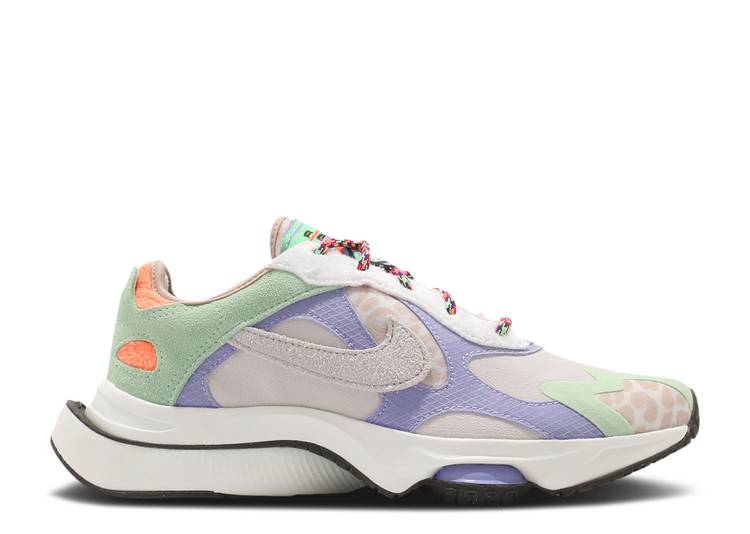 【 NIKE WMNS AIR ZOOM DIVISION WNTR \u0027FAUX FUR \u0026 PEARLS\u0027 / LIGHT OREWOOD BROWN LIGHT 】 望遠レンズ 赤銅色 赤銅色 スニーカー レディース ナイキ