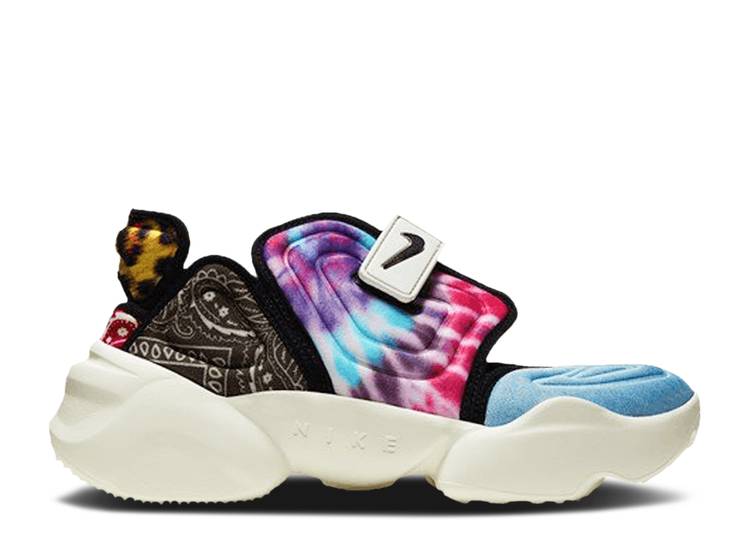 【美品】NIKE WMNS AQUA RIFT スニーカー タビ 厚底 24 アクアリフト 美品】NIKE WMNS AQUA RIFT スニーカー タビ 厚底 24