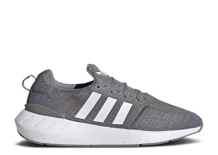 【 ADIDAS SWIFT RUN 22 GREY / GREY THREE CLOUD WHITE GREY FOUR 】 アディダス ラン 灰色 グレー 白色 ホワイト スニーカー メンズ