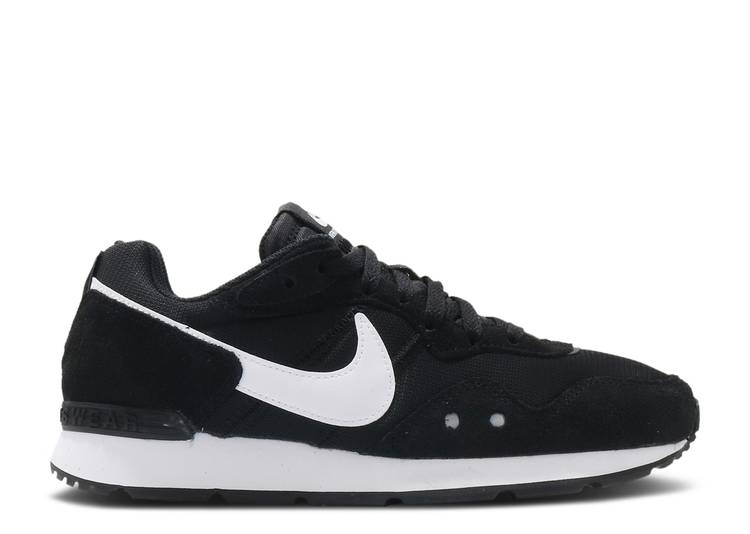 【 NIKE WMNS RUNNER WIDE \u0027BLACK WHITE\u0027 / BLACK WHITE BLACK 】 黒いこと 黒いこと 白いこと 白いこと スニーカー レディース ナイキ 靴-レディース靴