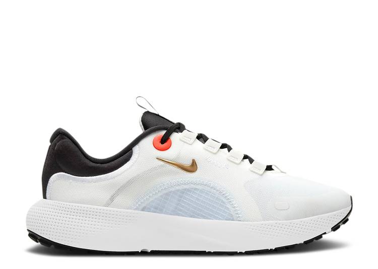 【 NIKE WMNS REACT ESCAPE RUN 'SUMMIT WHITE GOLD' / SUMMIT WHITE FOOTBALL GREY BLACK 】 リアクト ラン 白色 ホワイト 灰色 グレー 黒色 ブラック スニーカー レディース ナイキ