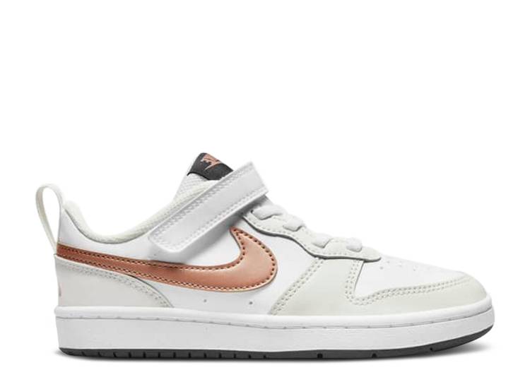 【 NIKE COURT BOROUGH LOW 2 PS 'WHITE METALLIC RED BRONZE' / WHITE SUMMIT WHITE DARK SMOKE 】 コート 赤 レッド 白色 ホワイト コートバーロウ ジュニア キッズ ベビー マタニティ スニーカー ナイキ
