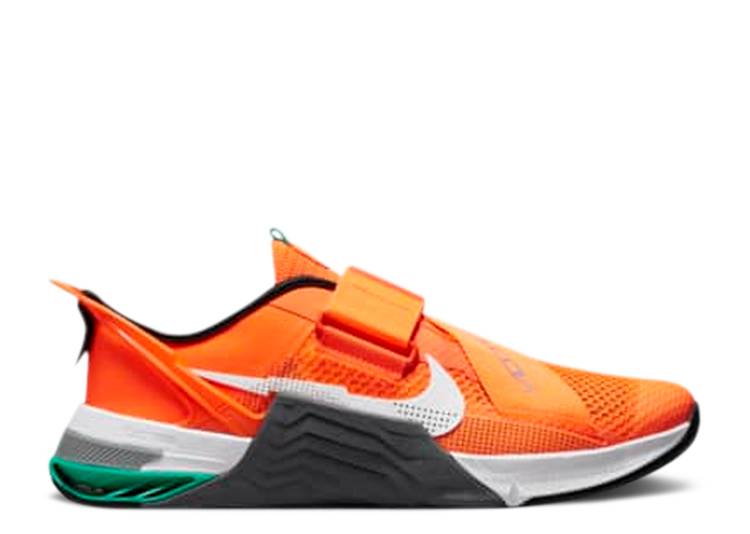 【 NIKE METCON 7 FLYEASE 'TOTAL ORANGE CLEAR EMERALD' / TOTAL ORANGE DARK SMOKE GREY 】 橙 オレンジ 灰色 グレー スニーカー メンズ ナイキ|スニケス