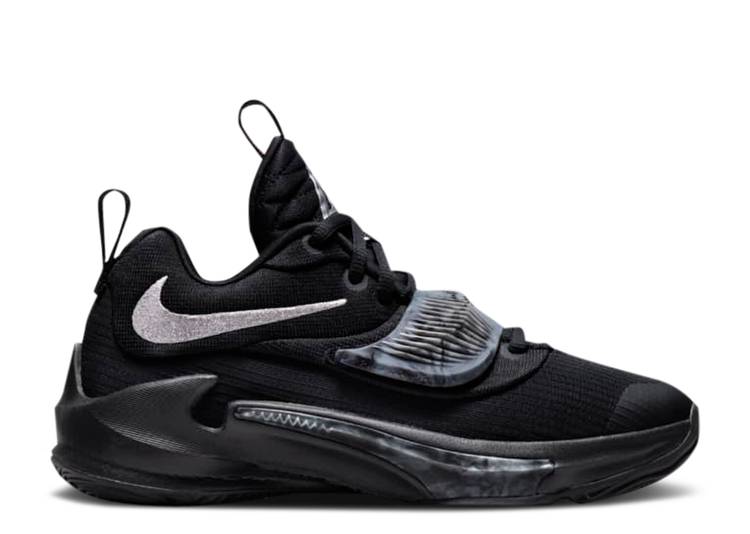 【 NIKE ZOOM FREAK 3 GS 'BLACK METALLIC SILVER' / BLACK WOLF GREY PINK BLAST 】 ズーム 黒色 ブラック 灰色 グレー ピンク ブラスト ズームフリーク ジュニア キッズ ベビー マタニティ スニーカー ナイキ｜スニケス 36,010円