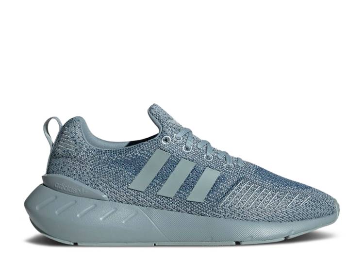 【 ADIDAS WMNS SWIFT RUN 22 'MAGIC GREY ALTERED BLUE' / MAGIC GREY ALTERED BLUE CLOUD 】 アディダス ラン 灰色 グレー マジック 青色 ブルー スニーカー レディース|スニケス