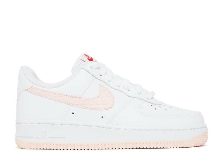 【 NIKE WMNS AIR FORCE 1 LOW VALENTINE DAY 2022 / WHITE UNIVERSITY RED SAIL 】 白色 ホワイト 赤 レッド エアフォース スニーカー レディース ナイキ