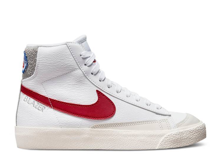 【 NIKE BLAZER MID '77 GS 'ATHLETIC CLUB' / WHITE LIGHT SMOKE GREY PHANTOM 】 ブレイザー ミッド 白色 ホワイト 灰色 グレー ジュニア キッズ ベビー マタニティ スニーカー ナイキ|スニケス