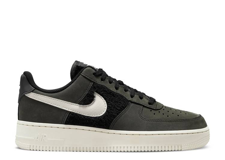 【 NIKE WMNS AIR FORCE 1 FAUX FUR - BLACK LIGHT BONE / BLACK LIGHT BONE 】 黒色 ブラック エアフォース スニーカー レディース ナイキ