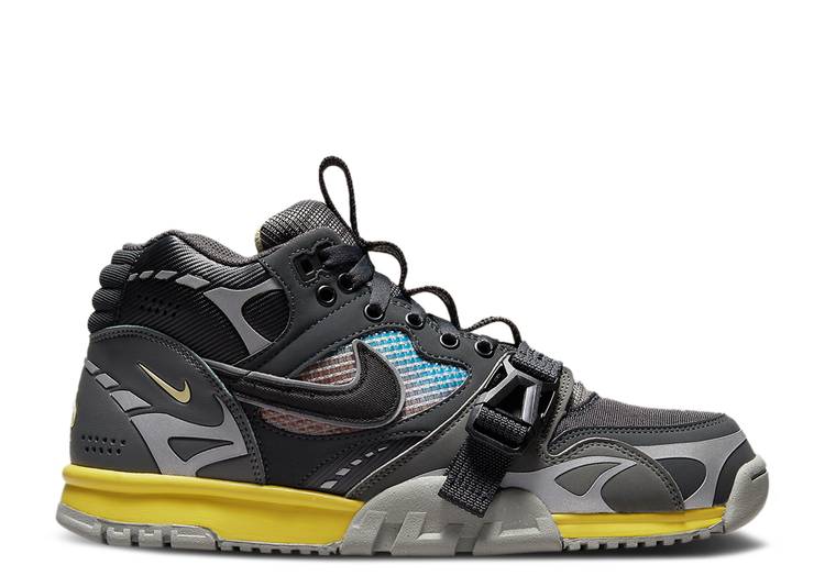 【 NIKE AIR TRAINER 1 UTILITY 'DARK SMOKE GREY' / DARK SMOKE GREY BLACK IRON GREY 】 トレーナー 灰色 グレー 黒色 ブラック エアトレーナー スニーカー メンズ ナイキ