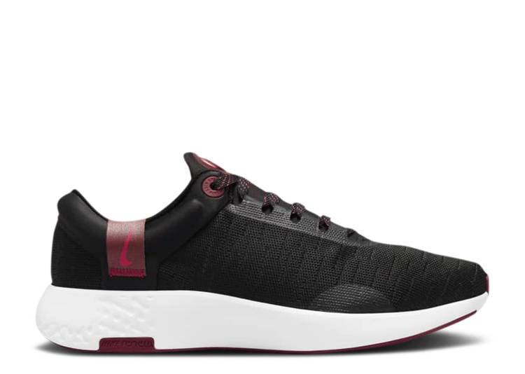 【 NIKE WMNS RENEW SERENITY RUN \u0027BLACK DARK BEETROOT\u0027 / BLACK DARK BEETROOT DARK PONY 】 幽客 黒いこと 黒いこと 子馬 スニーカー レディース ナイキ