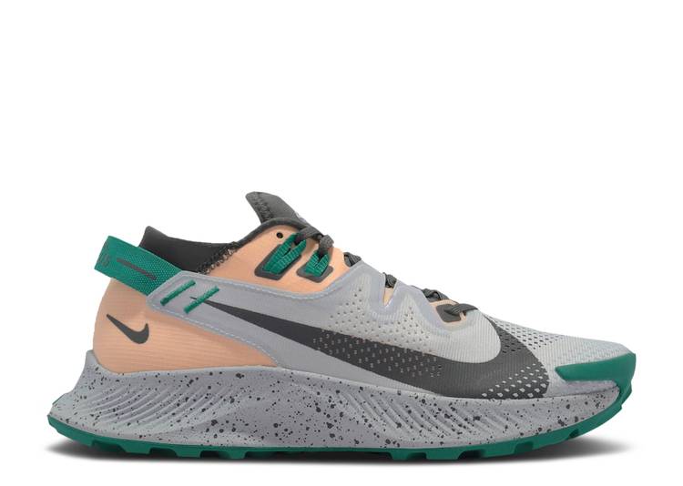 【 NIKE WMNS PEGASUS TRAIL 2 'WATERMELON' / FOOTBALL GREY IRON GREY 】 ペガサス 灰色 グレー スニーカー レディース ナイキ|スニケス