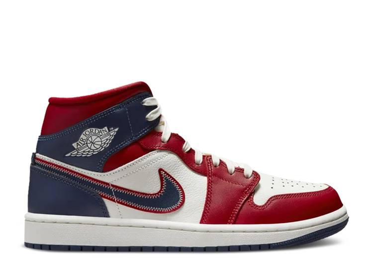 【 AIR JORDAN WMNS JORDAN 1 MID SE 'USA' 2022 / GYM RED SAIL LIGHT IRON ORE 】 ナイキ ミッド 赤 レッド エアジョーダン スニーカー レディース