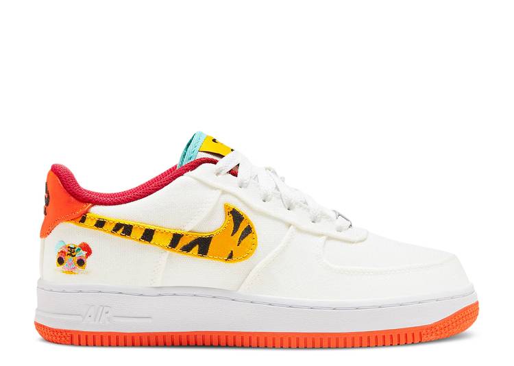 【 NIKE AIR FORCE 1 '07 LV8 GS 'YEAR OF THE TIGER' / SAIL WHITE UNIVERSITY GOLD 】 白色 ホワイト ゴールド エアフォース ジュニア キッズ ベビー マタニティ スニーカー ナイキ|スニケス