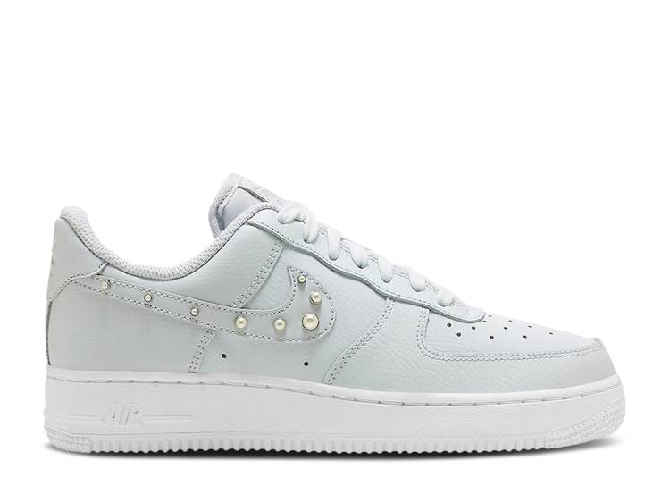 82%OFF!】 ナイキ NIKE スウッシュ スウォッシュ ピュア プラチナム 白色 ホワイト エアフォース 'PEARL PLATINUM'  スニーカー レディース