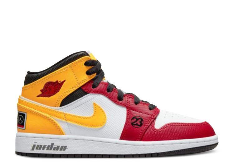 【 AIR JORDAN JORDAN 1 MID SE GS 'MOTORSPORT' / WHITE BLACK UNIVERSITY GOLD GYM 】 ナイキ ミッド 白色 ホワイト 黒色 ブラック ゴールド エアジョーダン ジュニア キッズ ベビー マタニティ スニーカー｜スニケス