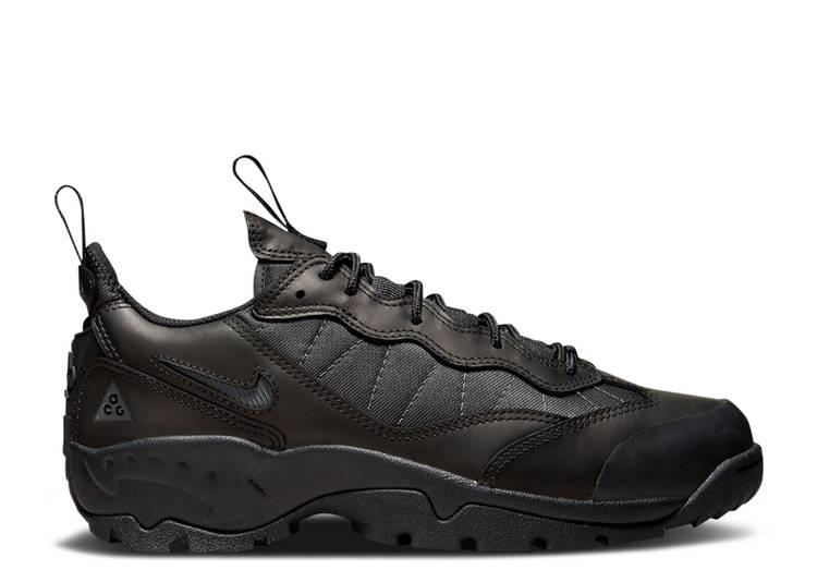 【 NIKE ACG AIR MADA LOW PRM 'BLACK' / BLACK 】 黒色 ブラック スニーカー メンズ ナイキ