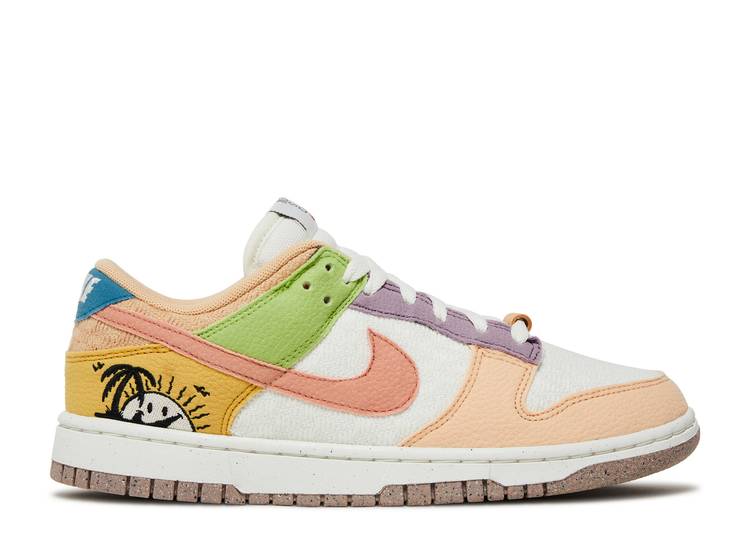 【 NIKE WMNS DUNK LOW SE \u0027SUN CLUB\u0027 / SAIL LIGHT MADDER ROOT WORN BLUE 】 ダンク 青味 青味 ダンクロー スニーカー レディース ナイキ