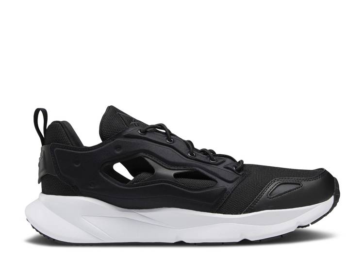【 REEBOK FURYLITE 95 'BLACK DARK SILVER' / CORE BLACK FOOTWEAR WHITE DARK 】 リーボック コア 黒色 ブラック 白色 ホワイト スニーカー メンズ
