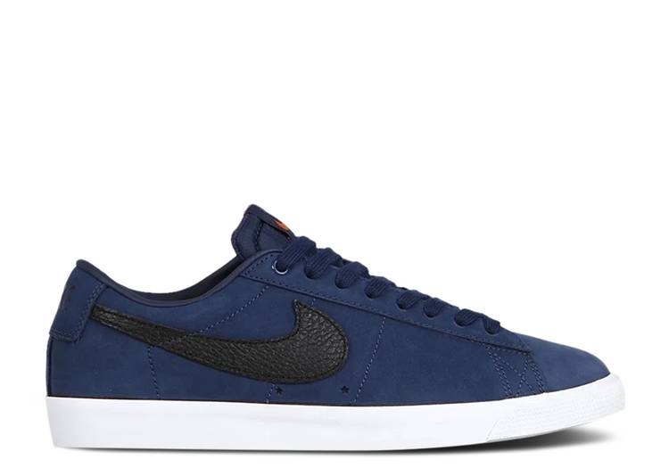 【 NIKE ZOOM BLAZER LOW PRO GT ISO SB 'ORANGE LABEL - MIDNIGHT NAVY' / MIDNIGHT NAVY BLACK 】 ズーム ブレイザー プロ エスビー 紺色 ネイビー 黒色 ブラック スニーカー メンズ ナイキ|スニケス