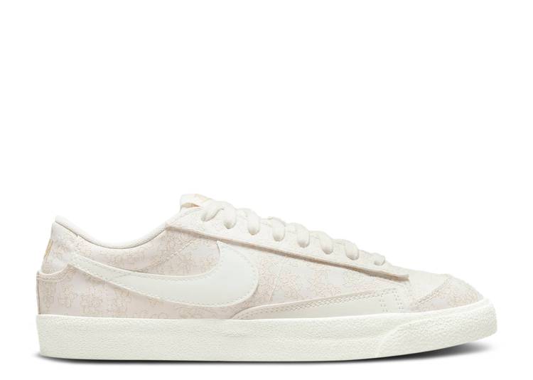 【 NIKE WMNS BLAZER LOW \u002777 SE \u0027FLOWER EMBROIDERY\u0027 / SAIL SESAME MULTI COLOR 】 ブレイザー スニーカー レディース ナイキ