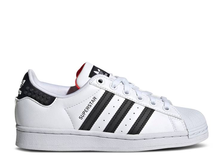 【 ADIDAS LEGO X SUPERSTAR J WHITE PANTONE / CLOUD WHITE CORE BLACK PANTONE 】 アディダス スーパースター 白色 ホワイト コア 黒色 ブラック ジュニア キッズ ベビー マタニティ スニーカー