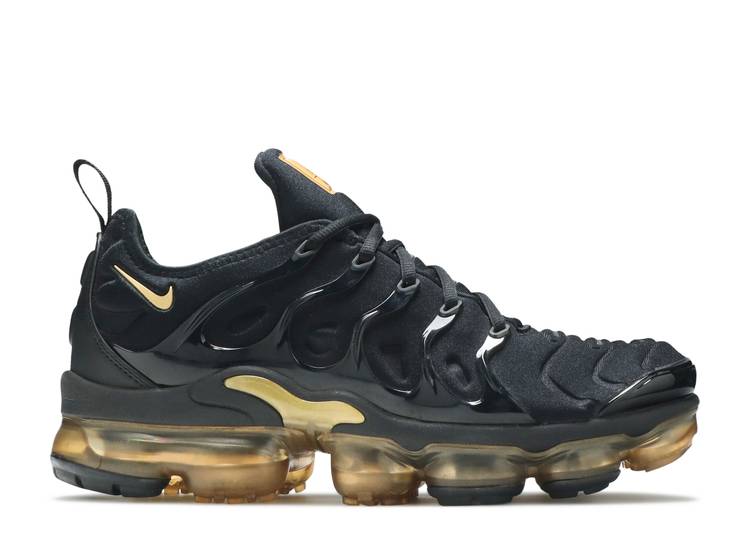 【 NIKE AIR VAPORMAX PLUS 'BLACK GOLD' / BLACK METALLIC GOLD 】 黒色 ブラック ゴールド エアヴェイパーマックス スニーカー メンズ ナイキ