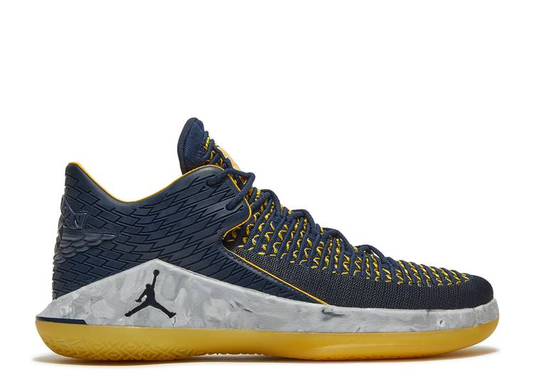【 AIR JORDAN JORDAN 32 LOW 'MICHIGAN WOLVERINES' / BLUE YELLOW WHITE 】 ナイキ 青色 ブルー 黄色 イエロー 白色 ホワイト エアジョーダン 'ミシガン ウルヴァリンズ' スニーカー メンズ
