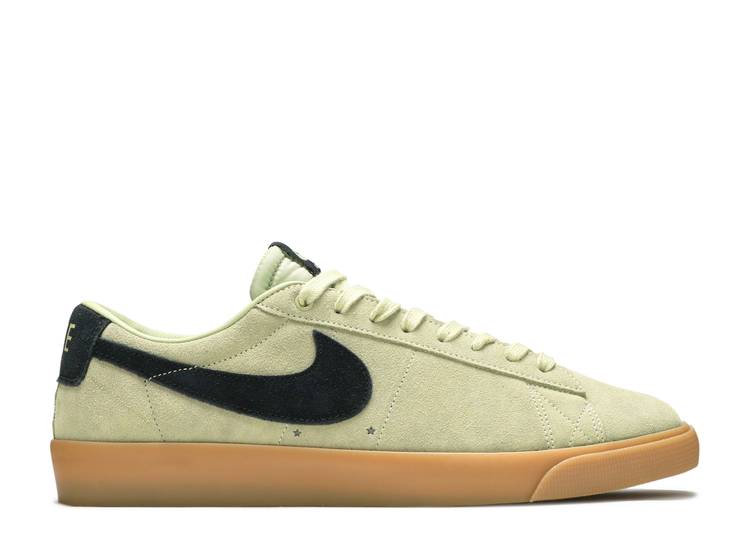 【 NIKE BLAZER LOW 'OLIVE AURA' / OLIVE AURA GUM LIGHT BROWN BLACK 】 ブレイザー オリーブ オーラ 茶色 ブラウン 黒色 ブラック スニーカー メンズ ナイキ
